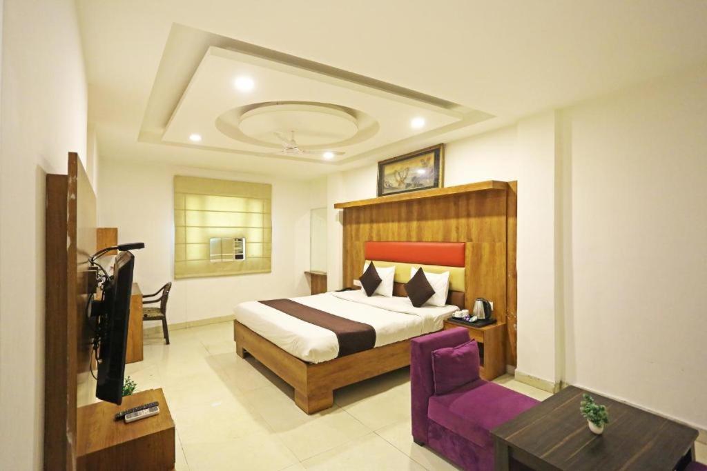 Urban Luxury Hotel