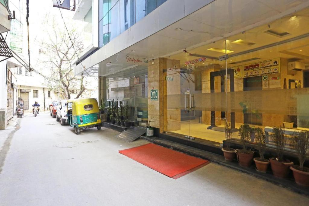 Urban Luxury Hotel New Delhi